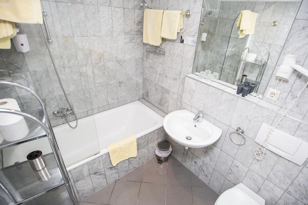 Hotel Carlton Opera Wiedeń Zewnętrze zdjęcie