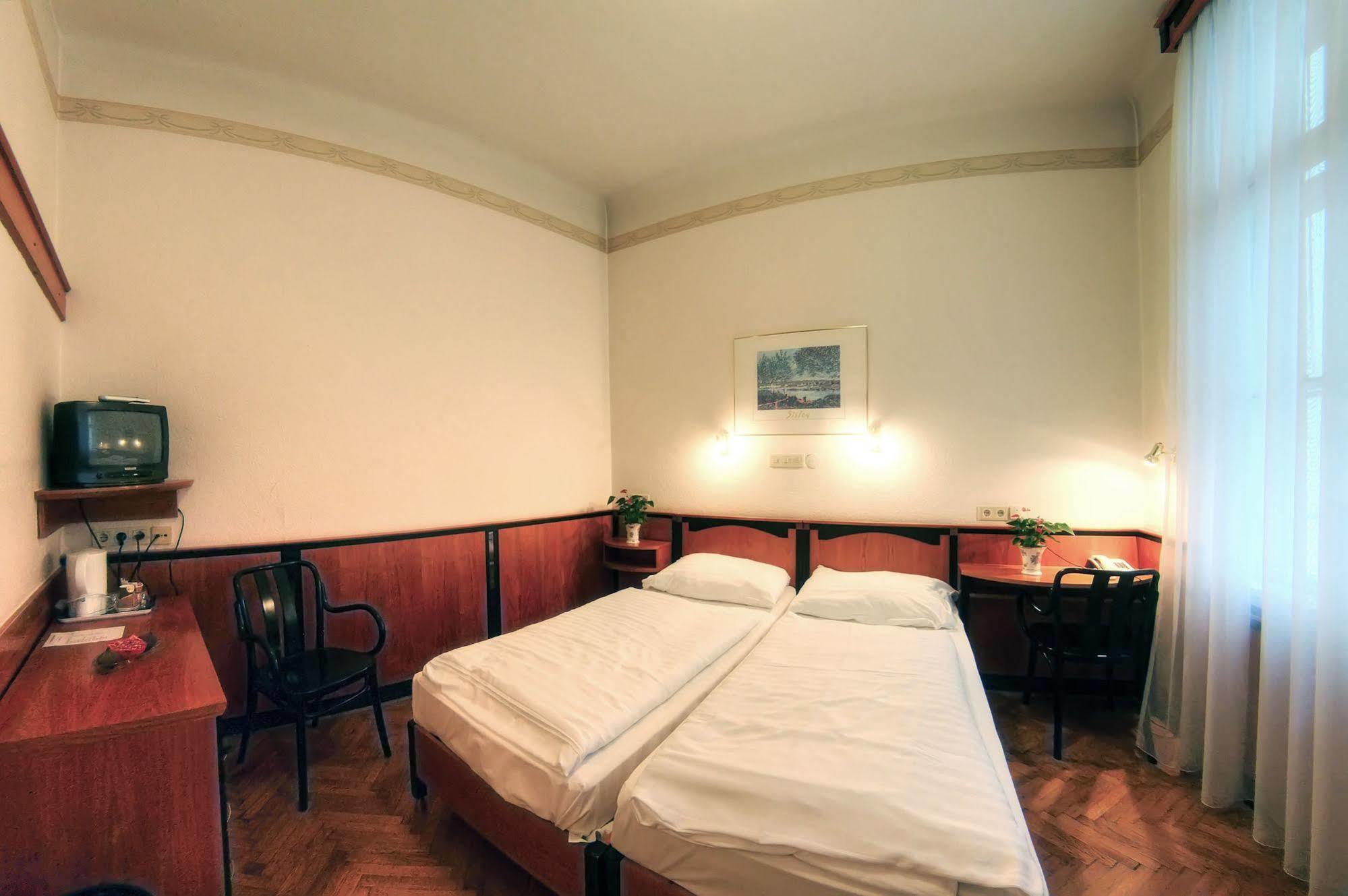 Hotel Carlton Opera Wiedeń Zewnętrze zdjęcie