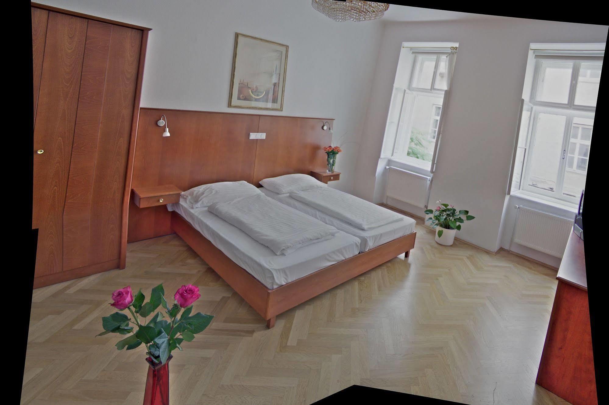 Hotel Carlton Opera Wiedeń Zewnętrze zdjęcie